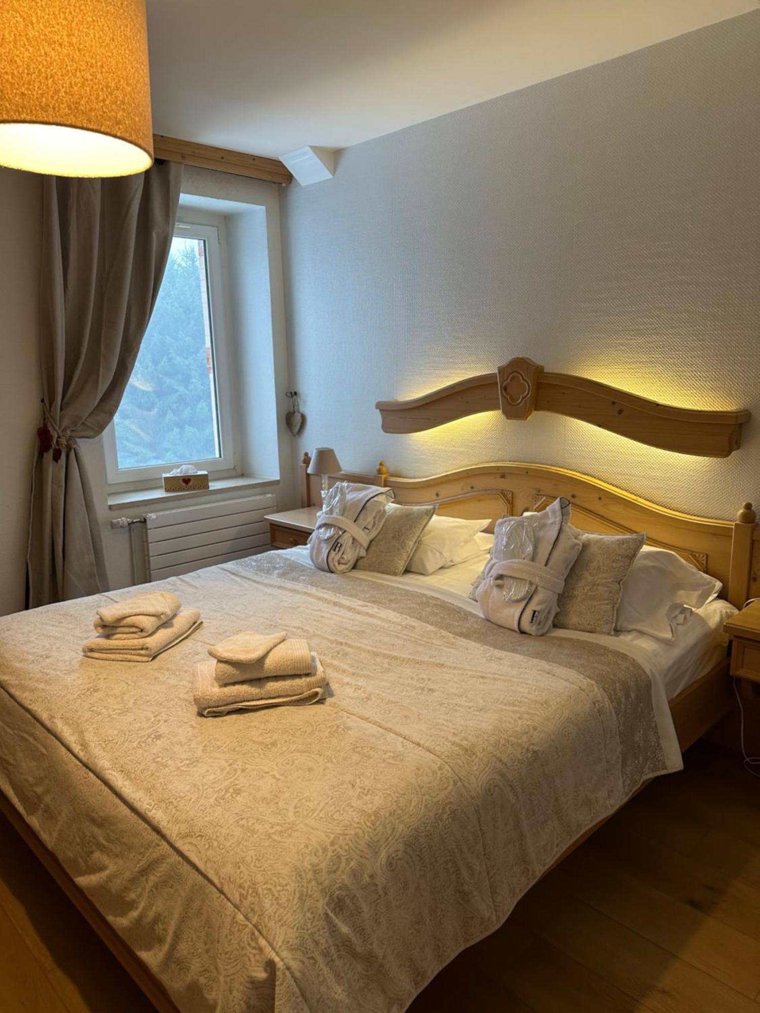 Maison La Deviniere - Sauna Et Spa Compris Accessibles Toute L'Annee 종루프 롱지메르 외부 사진